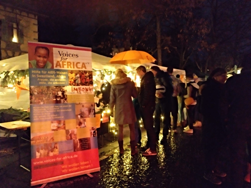 Weihnachtsmarkt am Abend